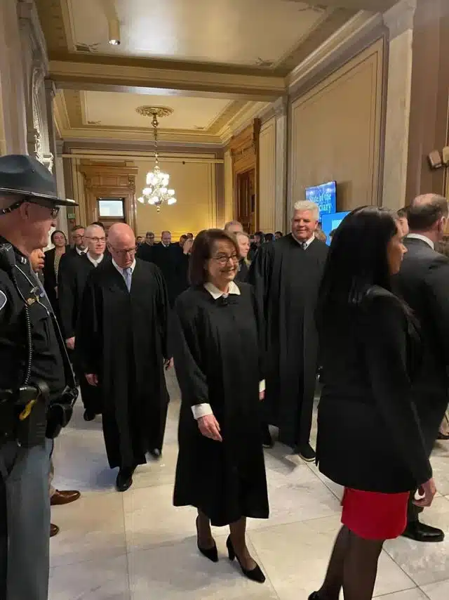 Oyez, oyez, oyez Indiana chief justice highlights innovation in State